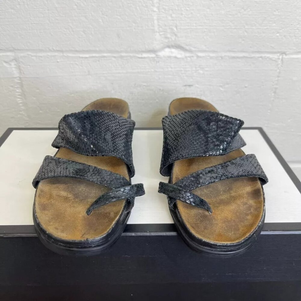 Naot Women's Sandals Thong Slide Snake Skin Slip On Size 39 EU/9-9.5 US